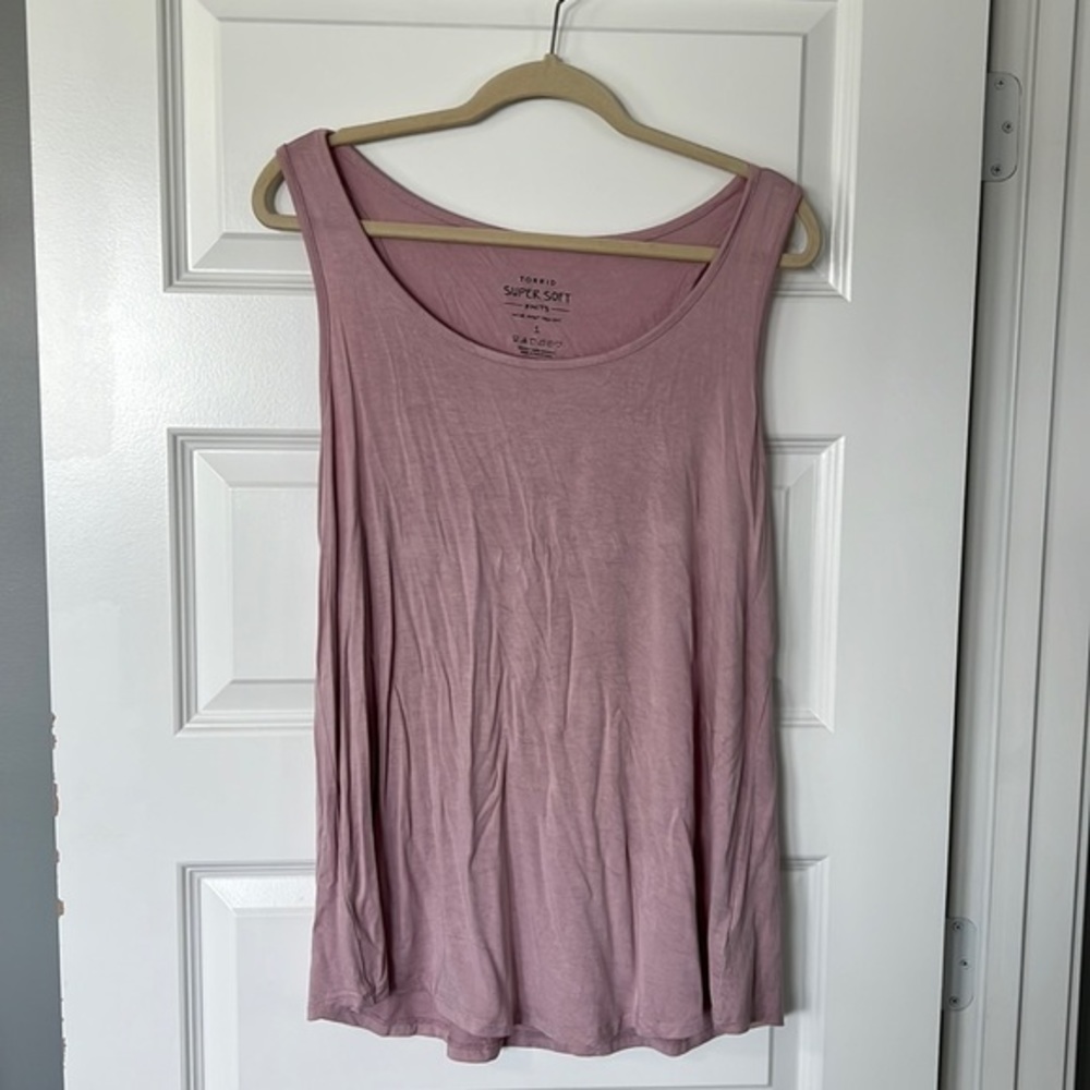 Torrid Size 1 super soft knit tank- pink